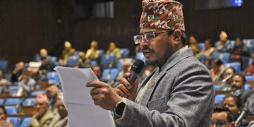 ‘म हिन्दु हुँ’ भन्ने देउवालाई ज्ञानेन्द्र शाहीको प्रश्न- हिन्दु राष्ट्र किन हटाइयो ?