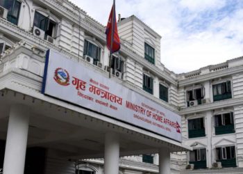 बलात्कारपछि हत्या गरिएकी बालिकाको परिवारसँग थाले गृहमन्त्रीले वार्ता