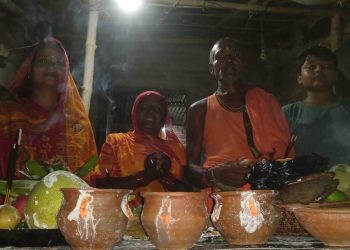 मिथिलाञ्चलमा निष्ठापूर्वक मनाइयो चौठचन्द्र पर्व